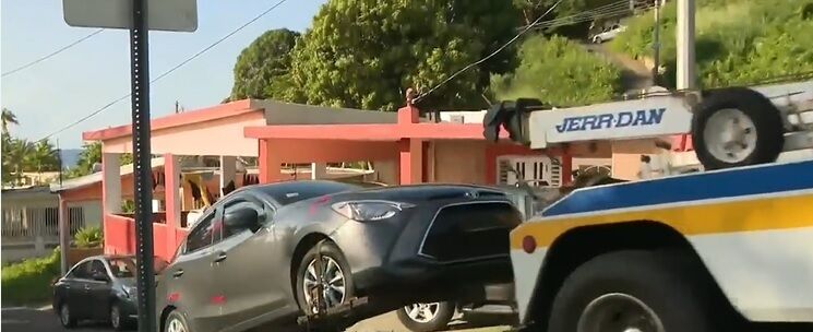 Policia - ocupan vehiculo de sospechoso de triple asesinato en el sur - Captura de pantalla Wapa TV - septiembre 17 2020